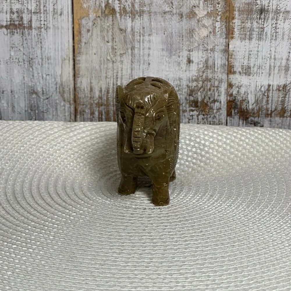 Vintage Hand Carve Soapstone, Mother with Baby Elephant Inside‎ Figurine
